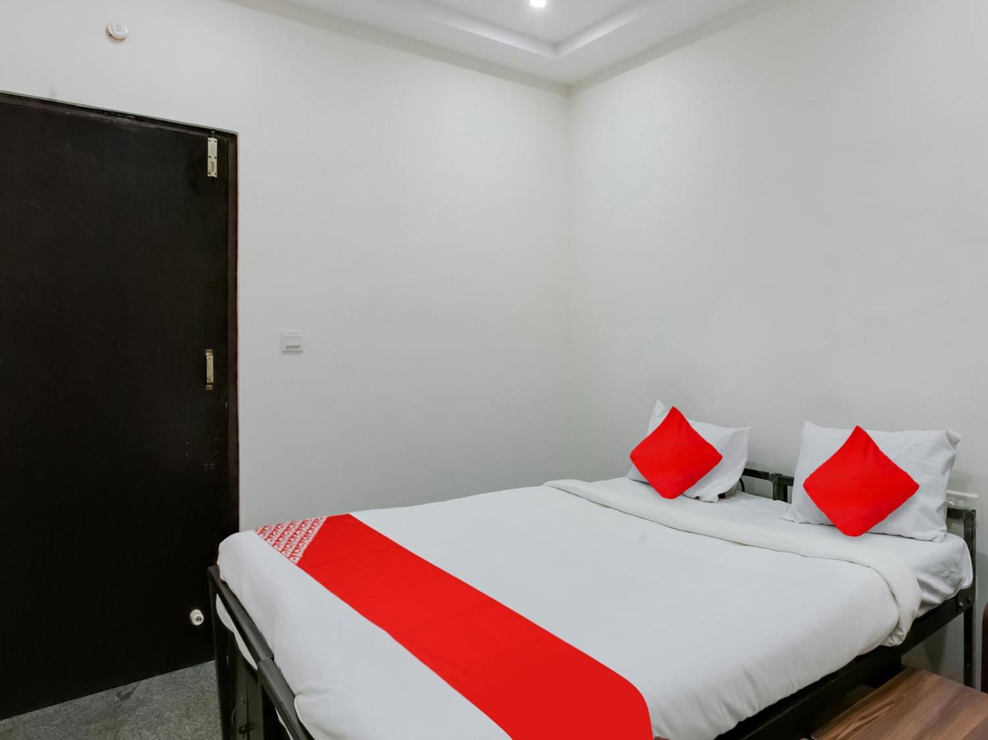 Hotel O Manjushree Boarding & Lodging Nearby Dr.Br Ambedkar Stadium Basveshwar Nagar Bangalore Eksteriør billede