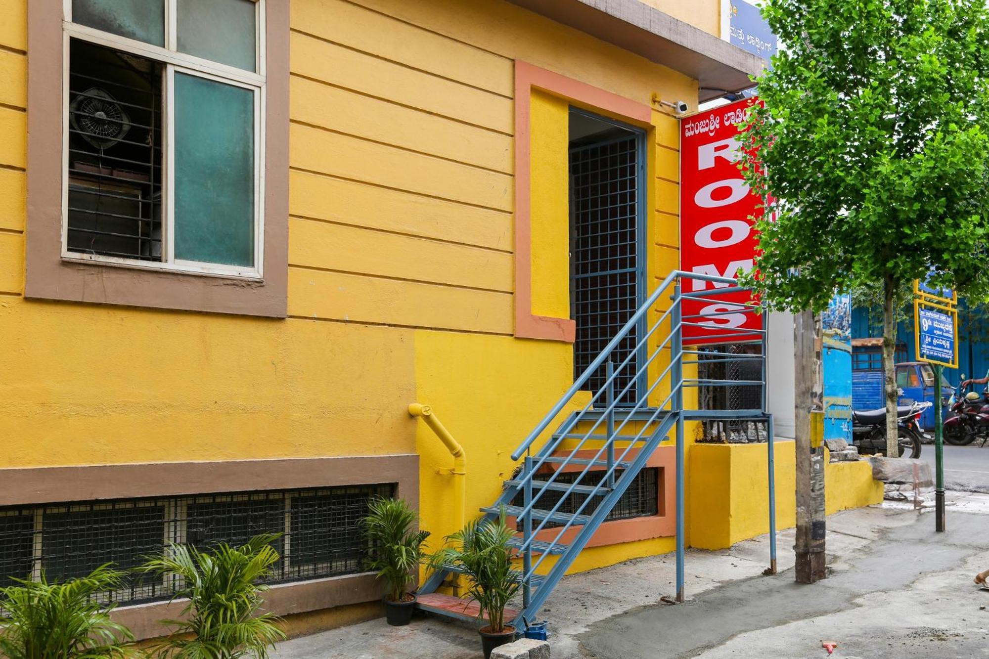 Hotel O Manjushree Boarding & Lodging Nearby Dr.Br Ambedkar Stadium Basveshwar Nagar Bangalore Eksteriør billede